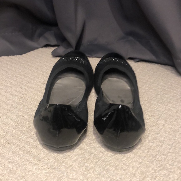 Ballet flats with leather and gem details - Picture 3 of 3